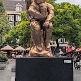 The "Thinker" statue in Rembrandt square in Amsterdam, near our hotel (photo by Tim R.)