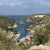 Another gorgeous island marina (photo by Randy S.)
