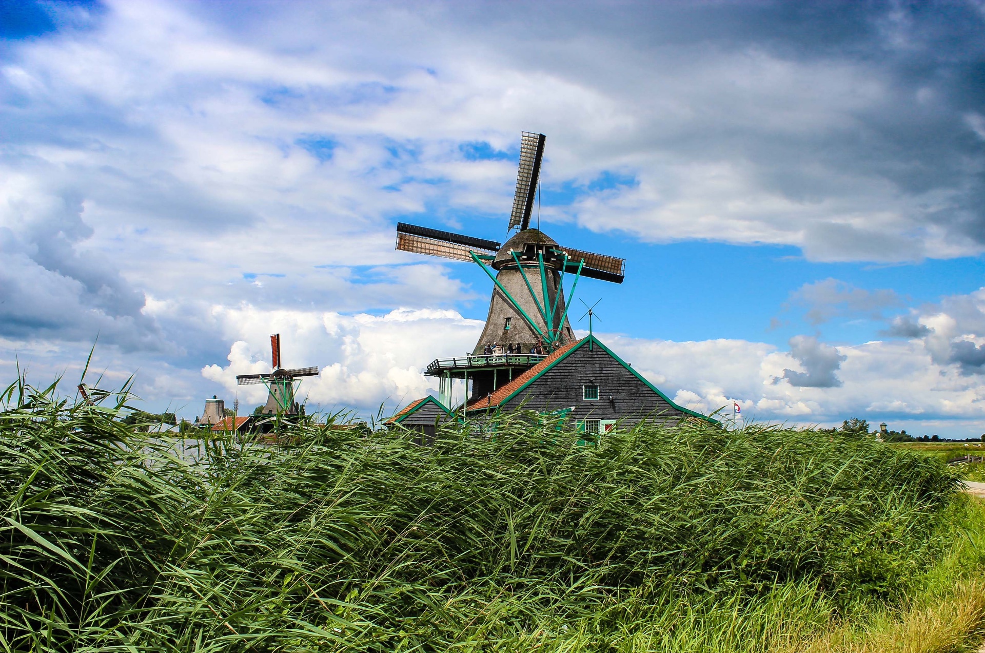 Ветряная мельница ударение. Ветряные мельницы Киндердейк. Ветряная мельница Оаху. Ветряные мельницы в Нидерландах. Ветряные мельницы в Киндердейк ЮНЕСКО.