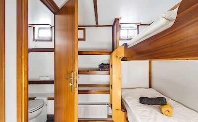 Bunk bed cabin | Anna Antal | Bike & Boat Tour