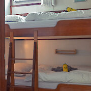 Bunk bed cabin | Feniks | Bike & Boat Tour