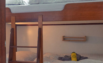 Bunk bed cabin | Feniks | Bike & Boat Tour