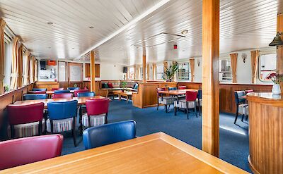 Dining area | Liza Marleen | Bike & Boat Tour