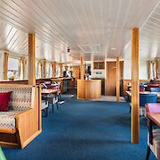 Lounge and dining area | Liza Marleen | Bike & Boat Tour