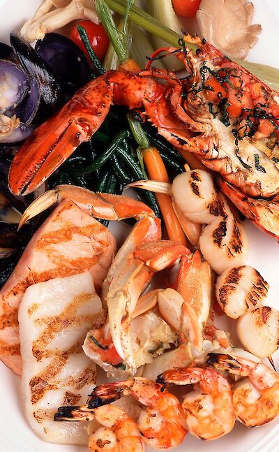 Seafood platter in Canada! Flickr:NWongpr