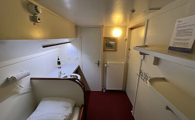 Single bed cabin