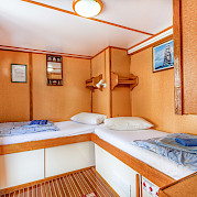 Twin Cabin - Kapetan Jure | Bike & Boat Tours