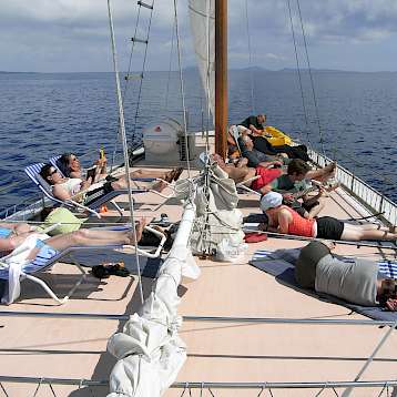 Tarin - sun deck - Tarin