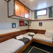 Twin Cabin - Lower Deck | La Mar | Bike & Boat Tour