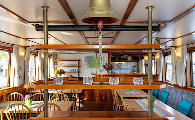 Lounge & Dining Area | Flora | Bike & Boat Tours