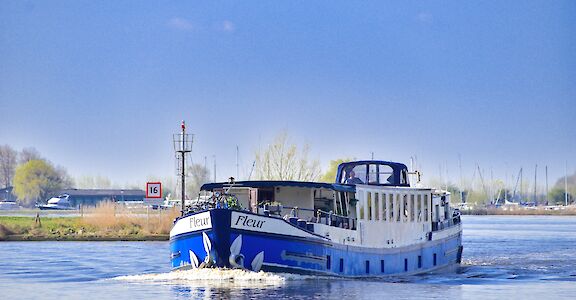 Fleur | Bike & Boat Tour