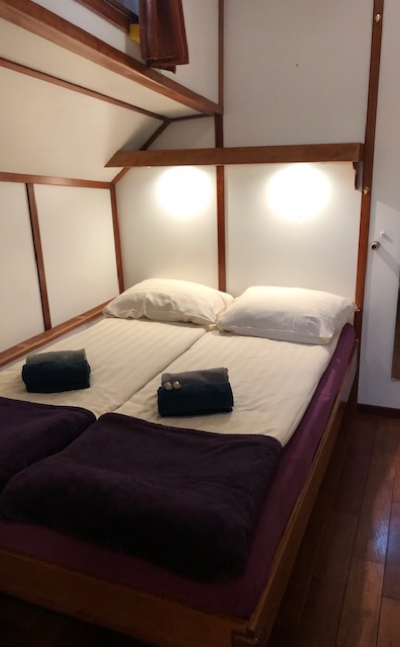 Double bed cabin | Zwaan | Bike & Boat Tours