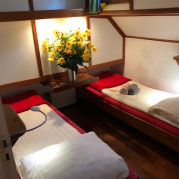 Twin bed cabin | Zwaan | Bike & Boat Tours