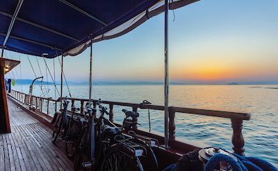 Thalassa | Bike & Boat Tour