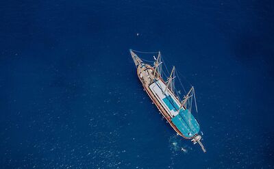 Beautiful aerial view of the Thalassa | Bike & Boat Tour