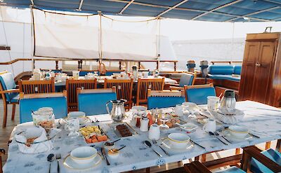 Breakfast on deck | Thalassa | Bike & Boat Tour