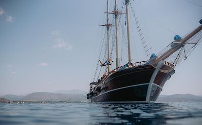 Diving off the Thalassa | Bike & Boat Tour