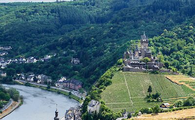 Reichsburg Castle & vineyards along the Mosel River in Cochem, Germany. Flickr:Frans Berkelaar