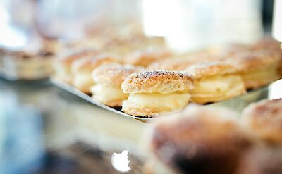 Cream pastries, Baiona, Spain. Unsplash:Victor Rodriguez Iglesias