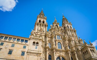 Looking up at the Praza do Obradoiro, Santiago de Compostela, Spain. Unsplash:Victoriano Izquierdo