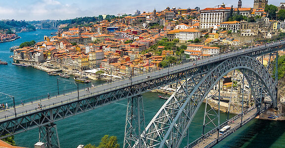 Dom Luis I Bridge in Porto, Portugal. Flickr:Steven dosRemedios 41.083078, -8.520168