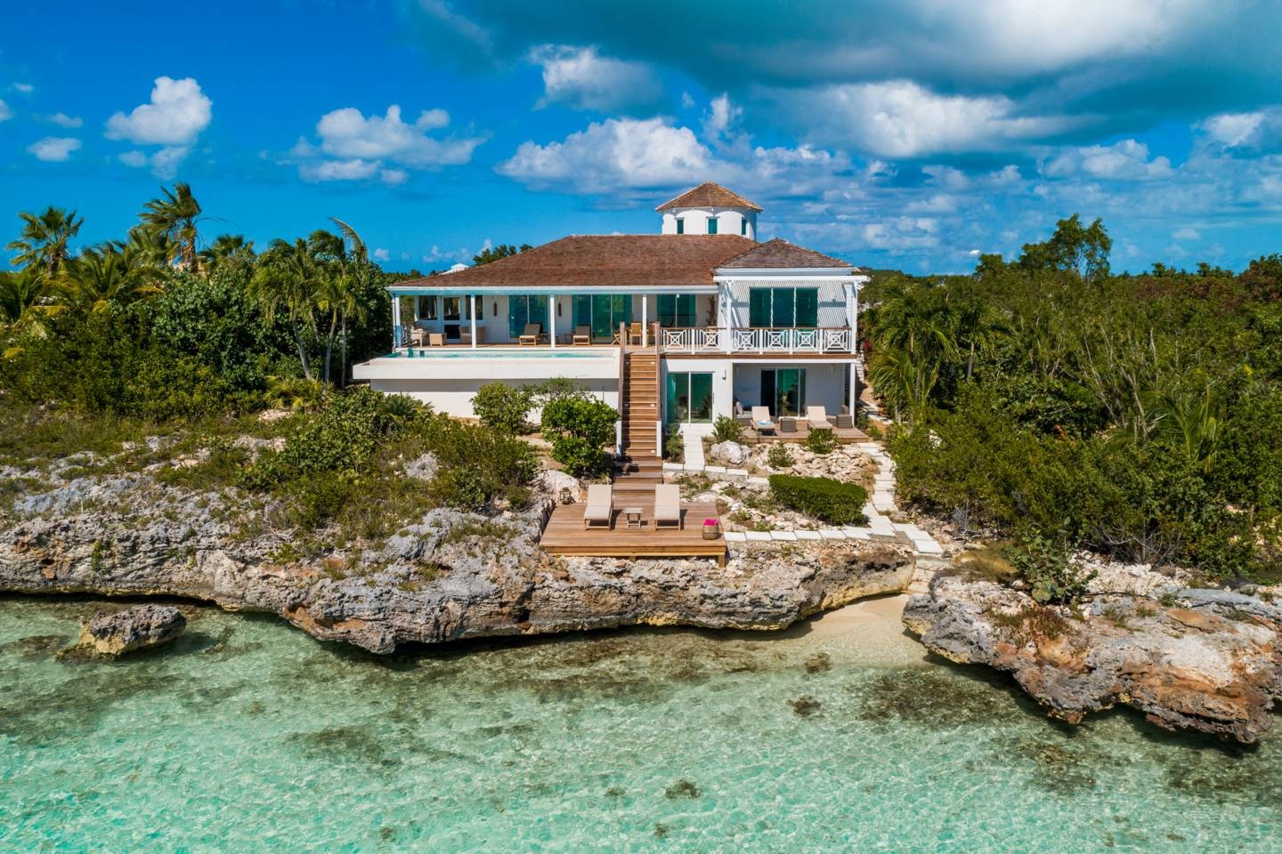 Oceanside Tower - Turks & Caicos villa in Providenciales