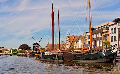 Boats and windmills in Leiden, the Netherlands. Flickr:Tambako the Jaguar