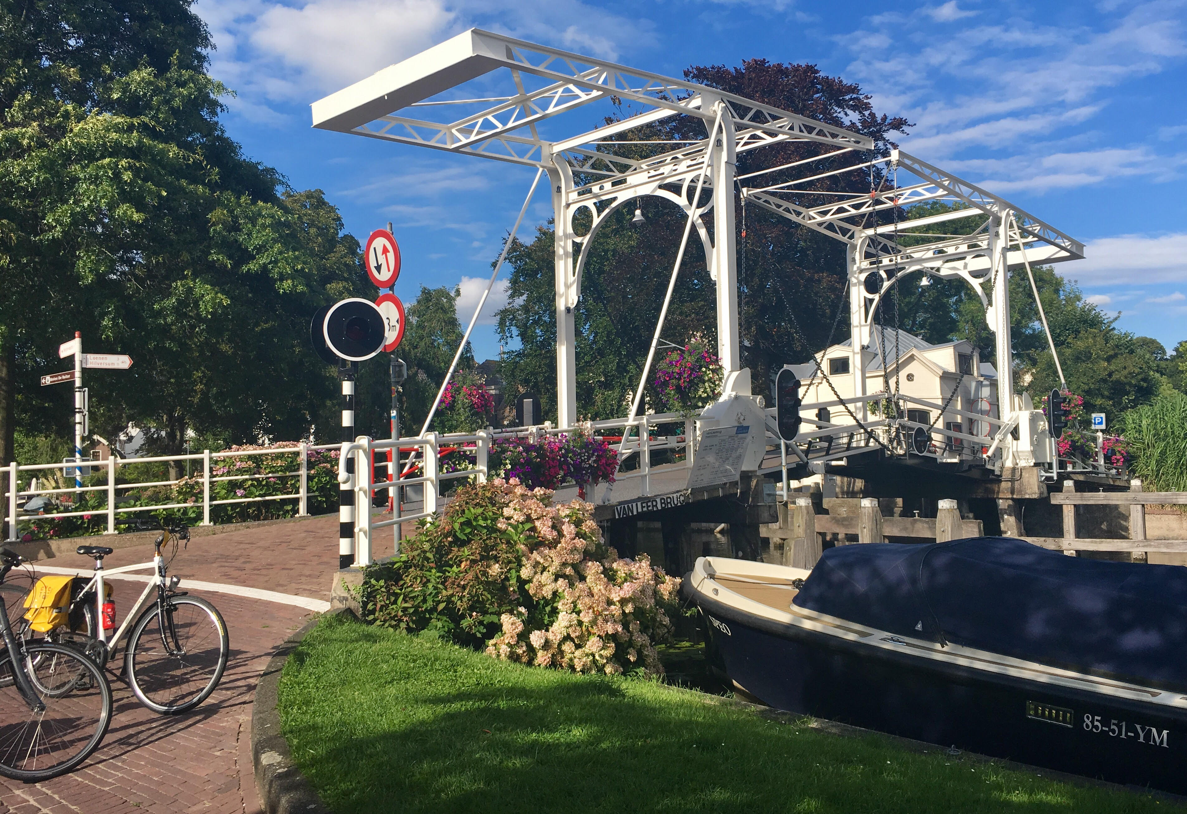 boat bike tours amsterdam brugge