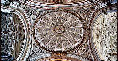 An elaborate ceiling in Catedral de la Asunción de Nuestra Señora, Cordoba, Spain. Flickr:Bert Kaufmann