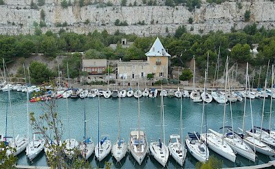 Marina in Cassis in the Provence-Alpes-Côte d'Azur region (French Riviera) of southern France. Flickr:Pablo Sanxiao