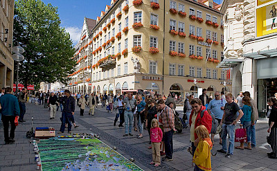 Kaufingerstrasse street art on Marienplatz in Munich, Germany. Photo via Wikimedia Commons: David Iliff 48.138276, 11.571032