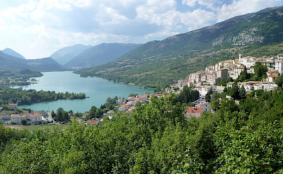 Lake Barrea in Barrea, region Abruzzo, province L'Aquila, Italy. Photo via Wikimedia Commons:Zitumassin
