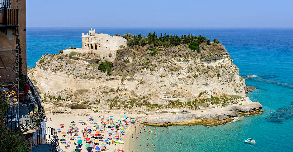 Santa Maria Dell'Isola, Tropea, Calabria, Italy. Photo via Wikimedia Commons:Norbert Nagel