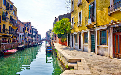 Venice's water streets, Veneto, Italy. Flickr:Sergey Galyonkin 