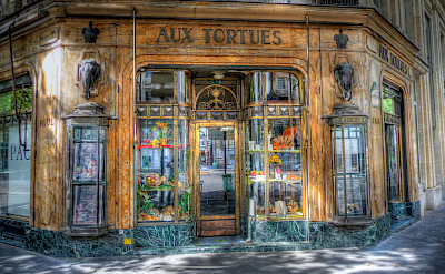 Boulangerie in Paris, France. Flickr:alainlm