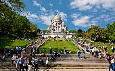 Sacre Coeur in Montmartre, Paris, France. Flickr:Diego Albero Roman 48.88679628296288, 2.3433510598986556
