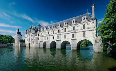 Château de Chenonceau on the Cher River, Loire Valley, France. Wikimedia Commons:Ra-smit 47.324833216853, 1.0703219551377692