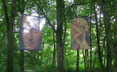 Silk screens in the park behind the The Château du Clos Lucé in Amboise, Loire Valley. CC:Zeist85