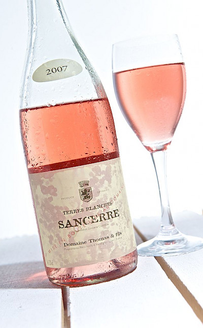 Sancerre - a Rosé wine grown in the eastern part of the Loire Valley, France. Creative Commons:THOR