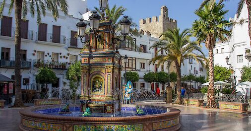 Mosaic fountain in the main square, Vejer de la Frontera, Cádiz, Spain. Flickr:Eneko Bidegain 36.24984657295193, -5.966262228758186