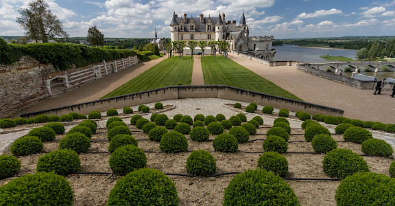 Château d'Amboise and its gardens in Amboise, France. Flickr:benh LIEU SONG 47.413635, 0.986083