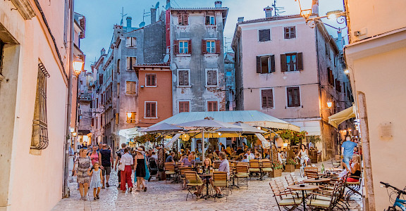 Old Town in Rovinj, Istria, Croatia. Flickr:Marco Verch 45.082107, 13.634165