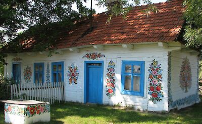 Painting cottages decoratively is a local tradition in Zalipie, Poland. Flickr: Leszek Kozlowski