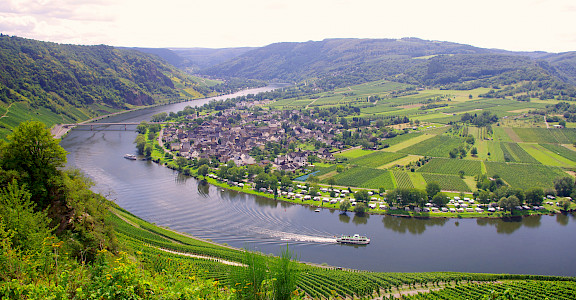 Along the Mosel River on Koblenz to Saarburg Germany Bike Tour. ©TO