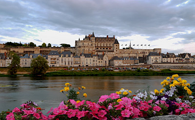 Château d'Amboise along the Loire River. Flickr:Angelo Brathot