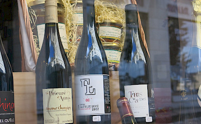 Wine for sale in Saumur, Maine-et-Loire, France. Flickr:ho visto nina volare