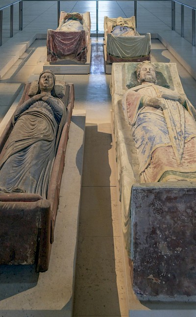 Tombs of Eleanor of Aquitaine & Richard the Lionheart inside Fontevraud Abbey. unsplash@snapwander