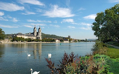 Mosel River in Pont-á-Mousson, France. CC:Rotkraut