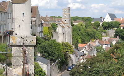 Historic hilltop town of Ch&acirc;teau-Landon. Flickr:DavidFleg