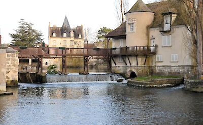 Historic watermill on the Loing in Moret-sur-Loing. pixabay:denisdoukhan